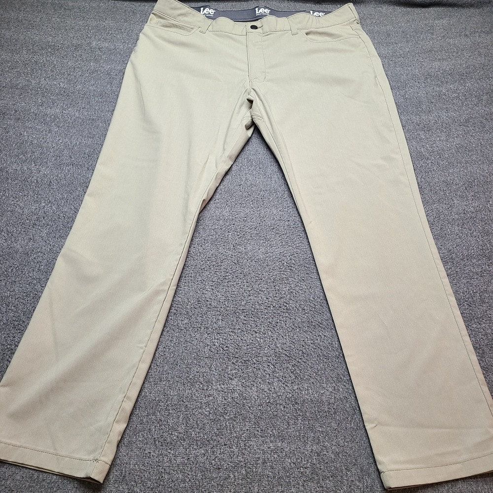 Lee‎ Golf Series Mens Khaki Stretch Flat Front Pants Size 42x32 Performance